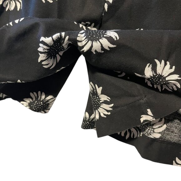 Vtg 1980s Women's M Romper Black White Mono‎ Daisy Floral Belted V-neck Summer - Picture 3 of 7